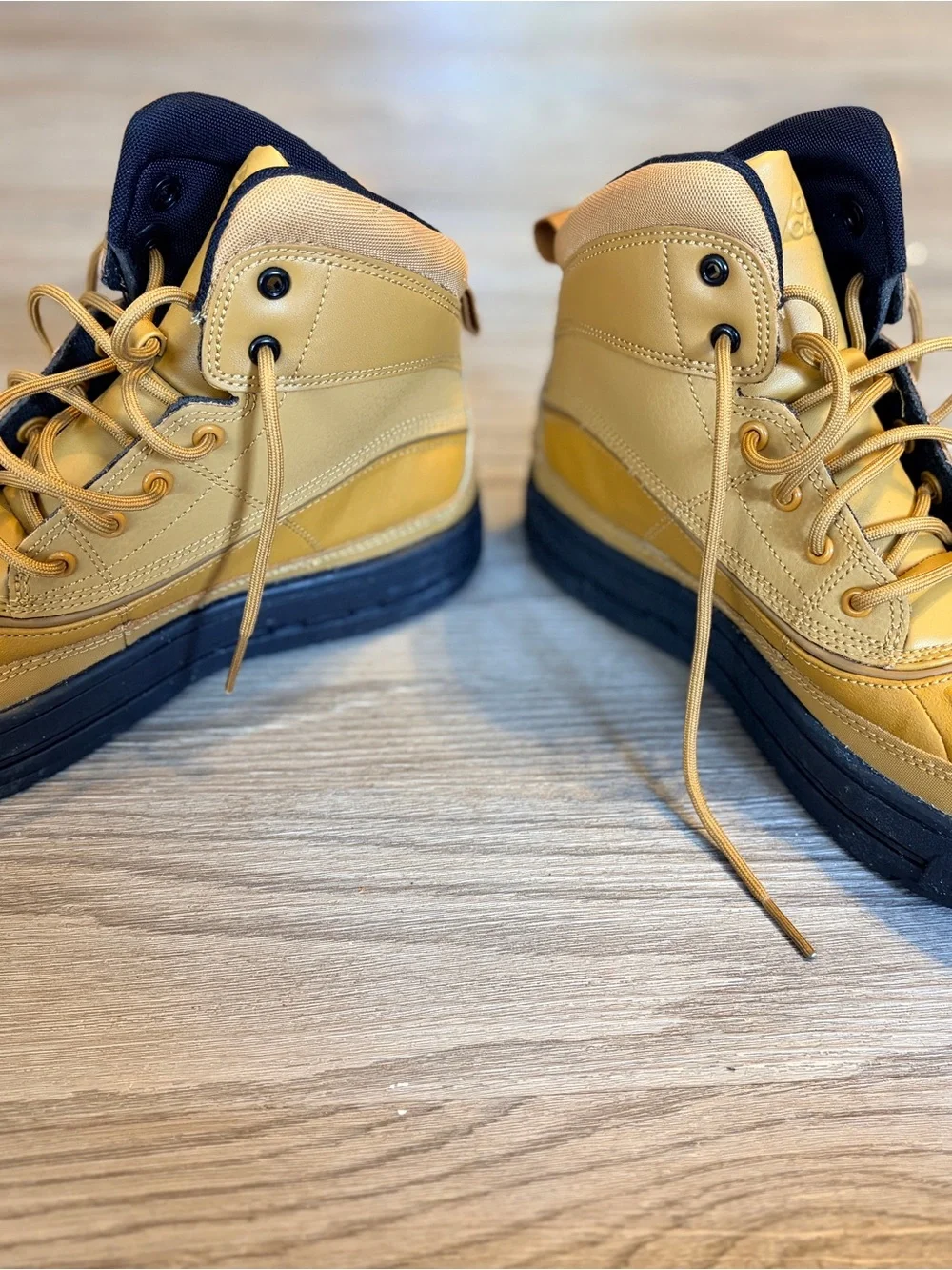 Nike Kids Yellow and Black High-Top Winter Boots